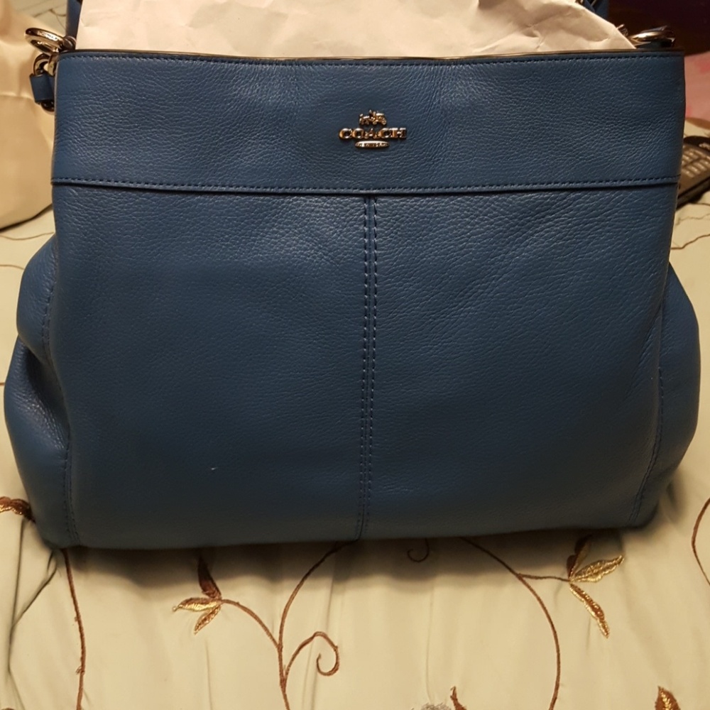 NWT PEBBLED LEATHER BLUE